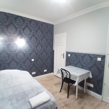 Studio Jutrzenka Z Lazienka By Apartamenty Na Dni Wroclaw Bagian luar foto